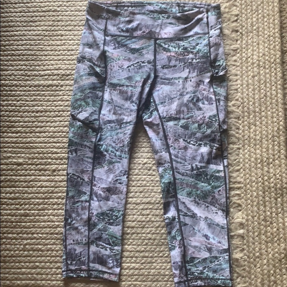 Lululemon crop leggings